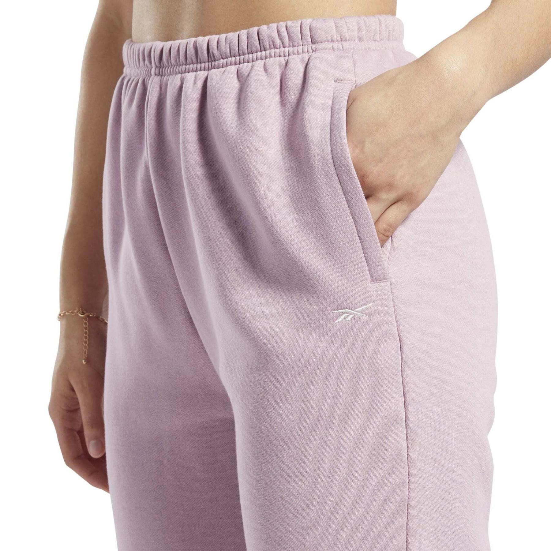 product/r/e/reebok-classics_hh9671_6_apparel_on_model_detail_view_1_white.jpg