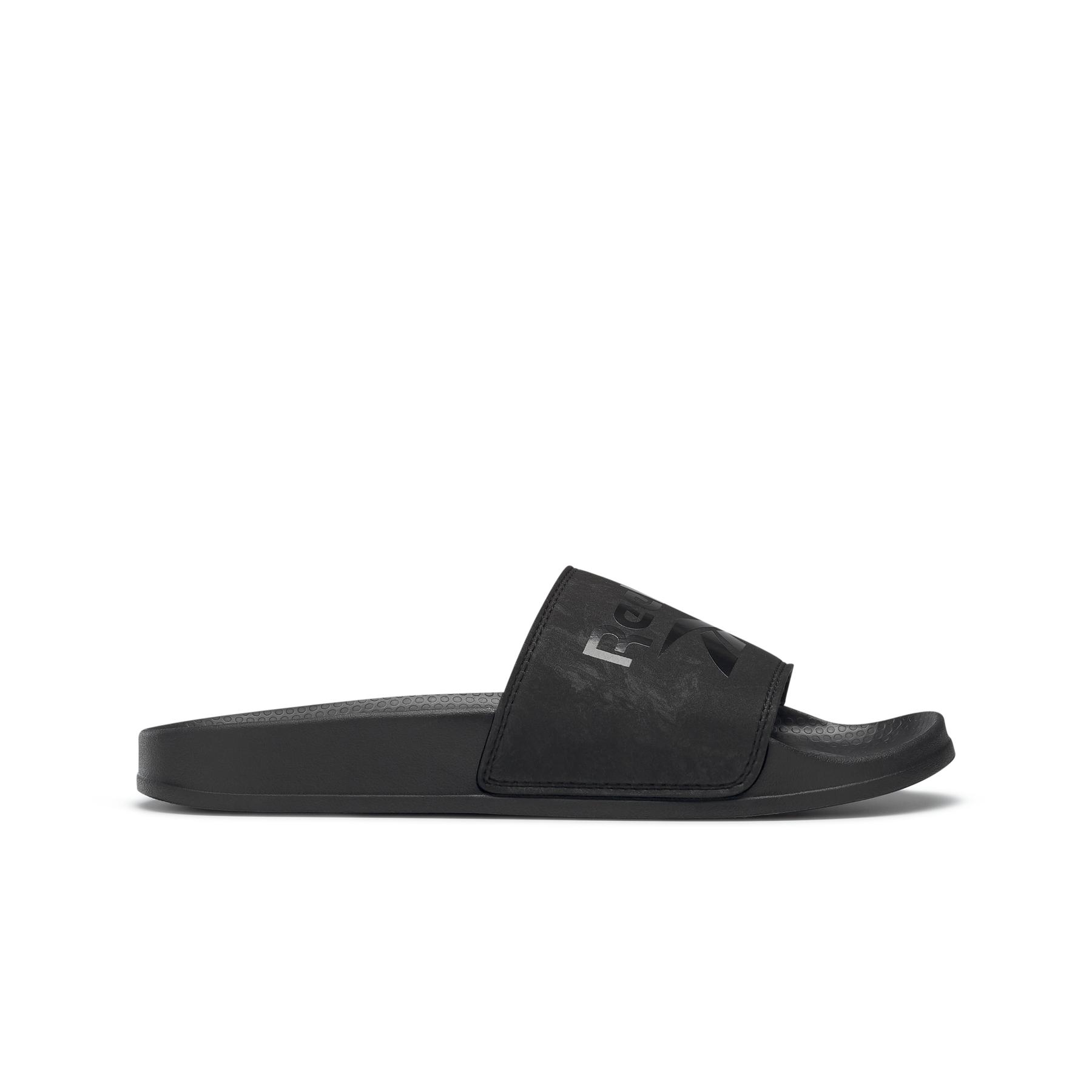 product/r/e/reebok_cn6466_1_footwear_photography_side_lateral_center_view_white.jpg