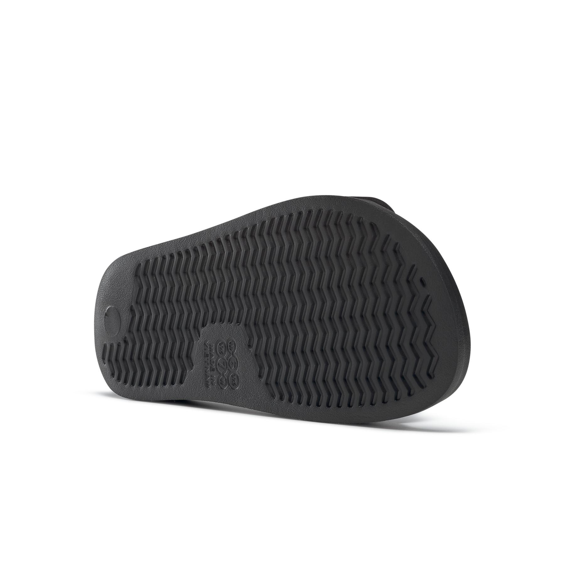 product/r/e/reebok_cn6466_3_footwear_photography_bottom_view_white.jpg