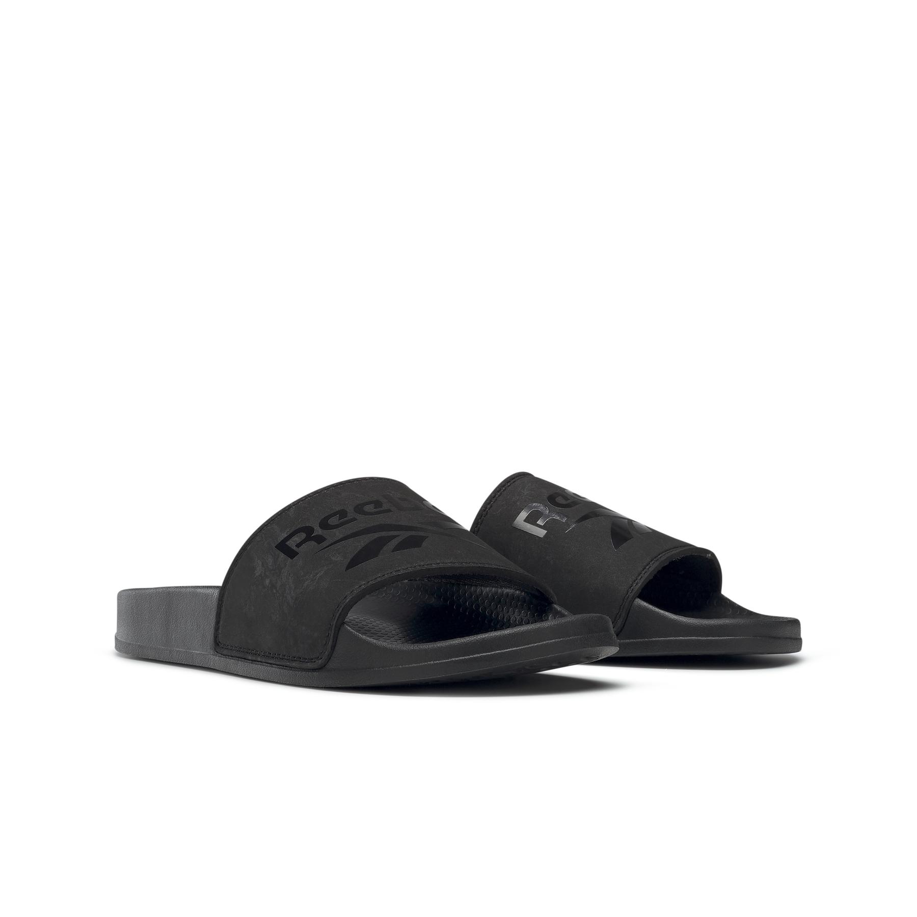 product/r/e/reebok_cn6466_5_footwear_photography_front_lateral_top_view_white.jpg