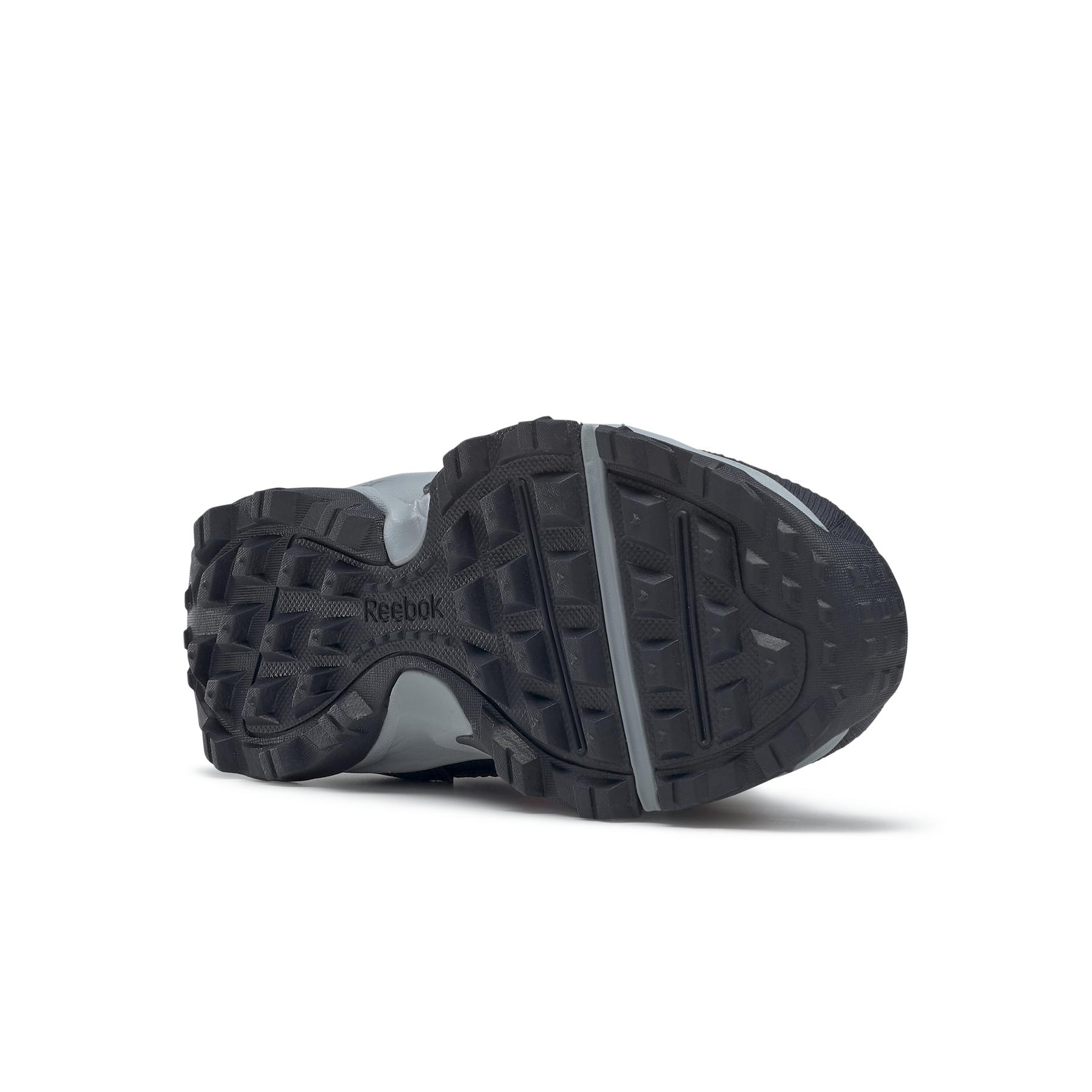product/r/e/reebok_fw8554_3_footwear_photography_bottom_view_white_000.jpg