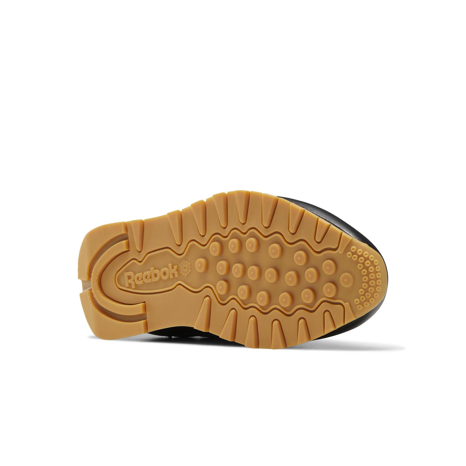 product/r/e/reebok_gy0961_3_footwear_photography_bottom_view_white_000.jpg