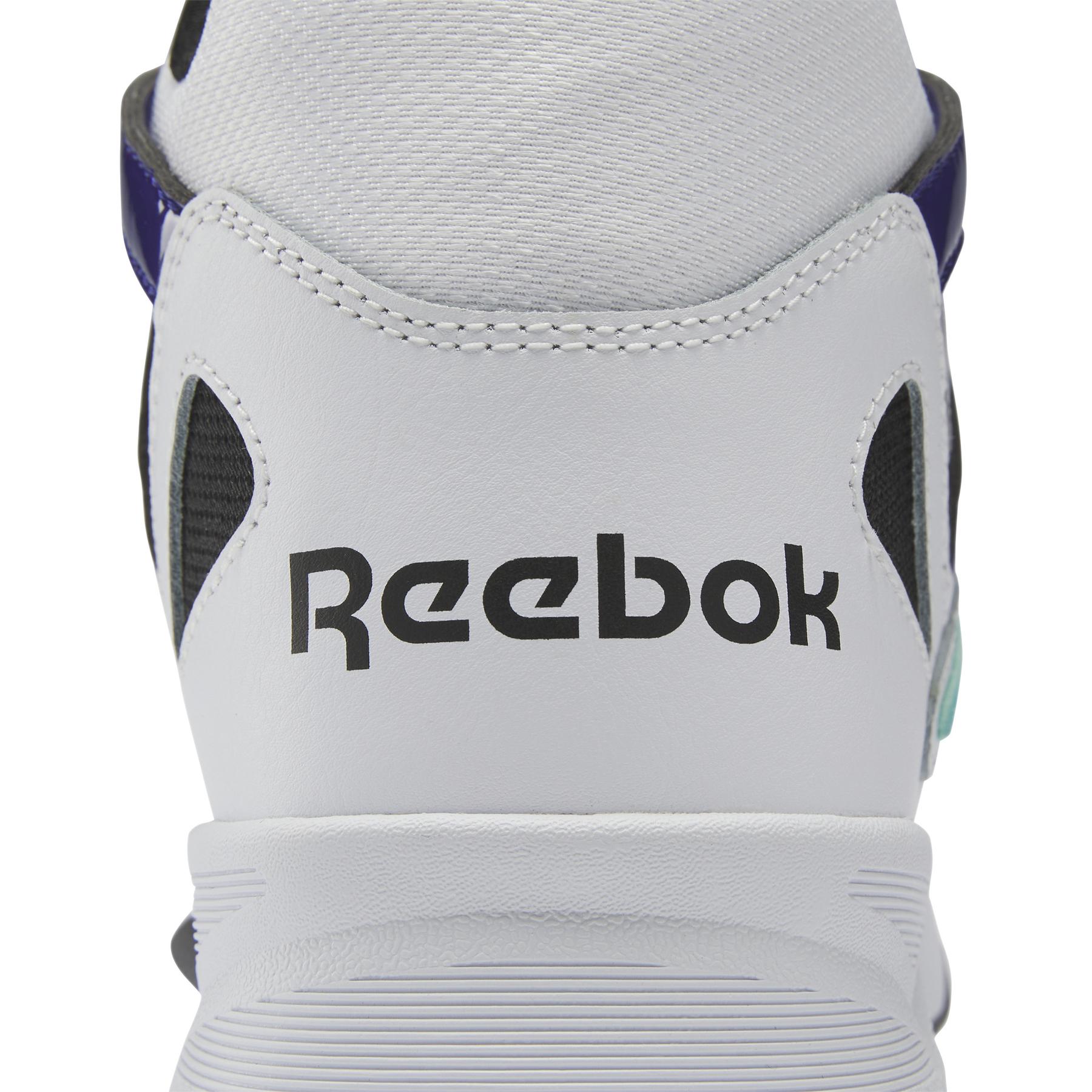 product/r/e/reebok_hr0526_8_footwear_photography_detail_view_2_white_000.jpg