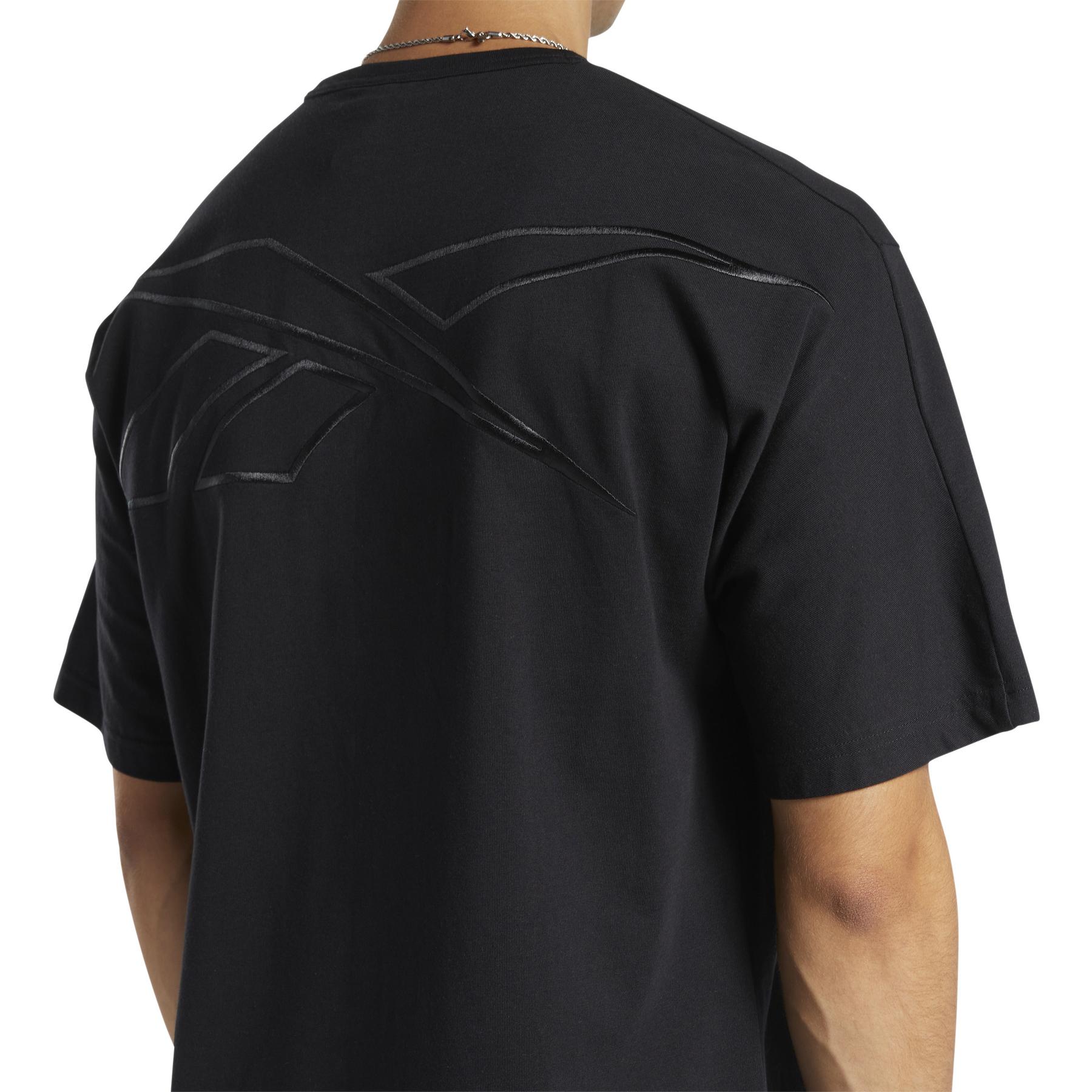 product/r/e/reebok_hu2012_7_apparel_on_model_detail_view_2_white.jpg