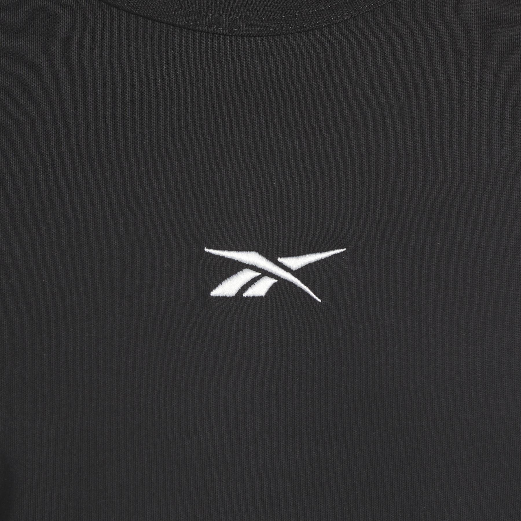 product/r/e/reebok_hy7101_5_apparel_on_model_detail_view_1_white.jpg