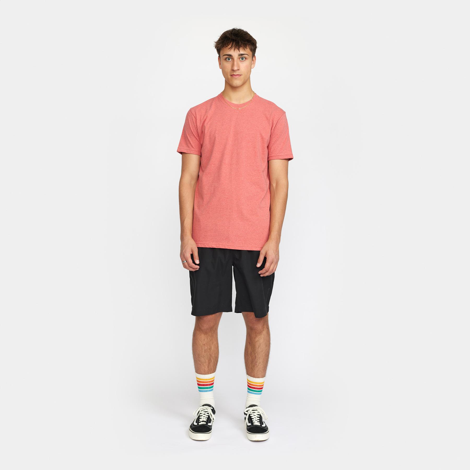 product/r/e/revolution_1051-red-melange_2.jpg