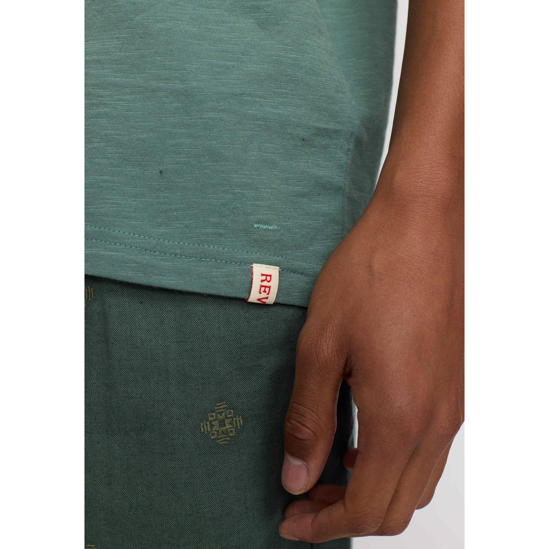 product/r/e/revolution_1398-dustgreen_dustgreen_3.jpg