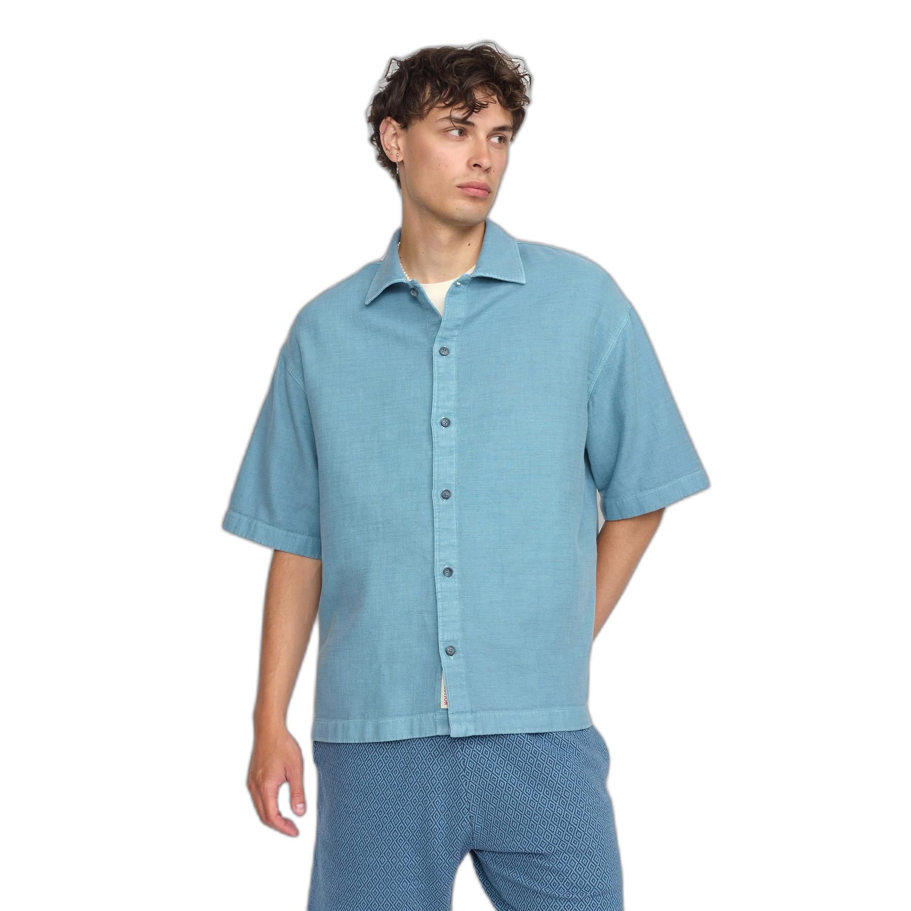 product/r/e/revolution_3153-blue_blue_1.jpg