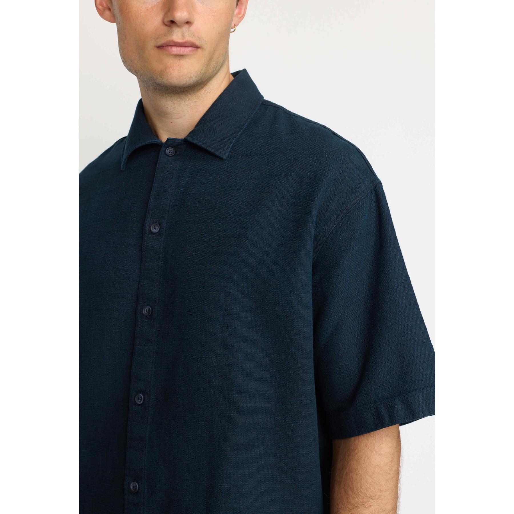 product/r/e/revolution_3153-navy_navy_3.jpg