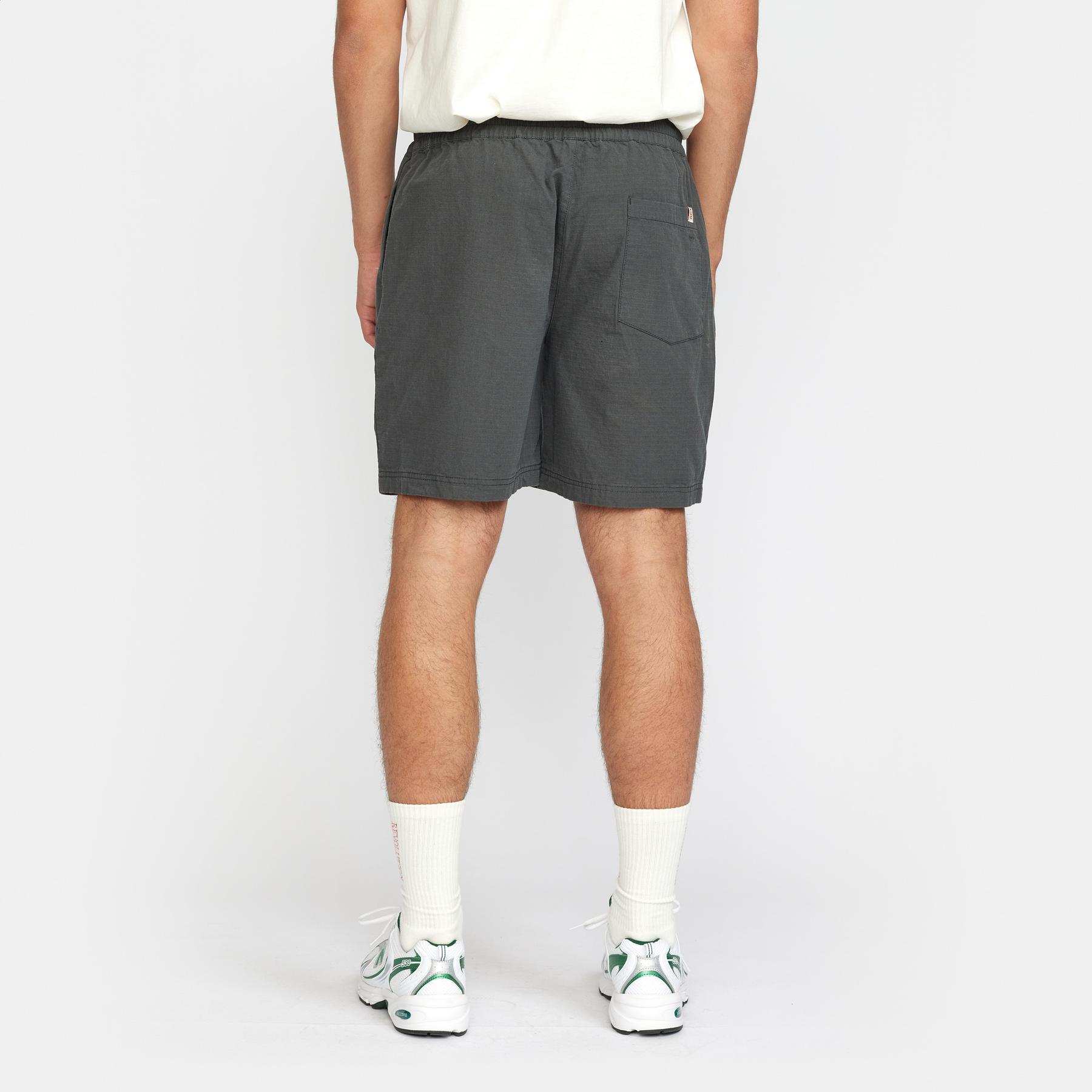 product/r/e/revolution_4045-darkgrey_2.jpg