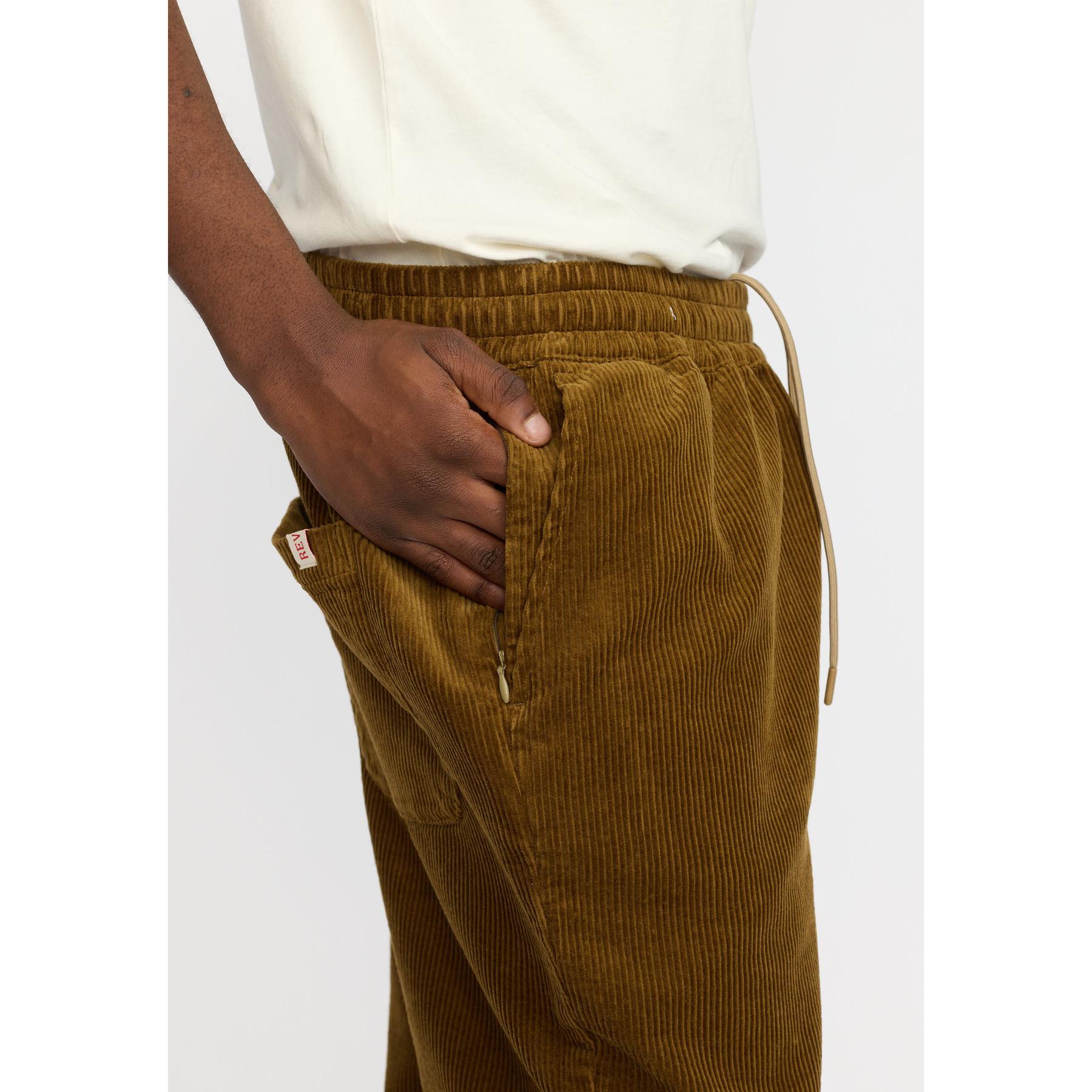 product/r/e/revolution_5874-dustbrown_dustbrown_3.jpg