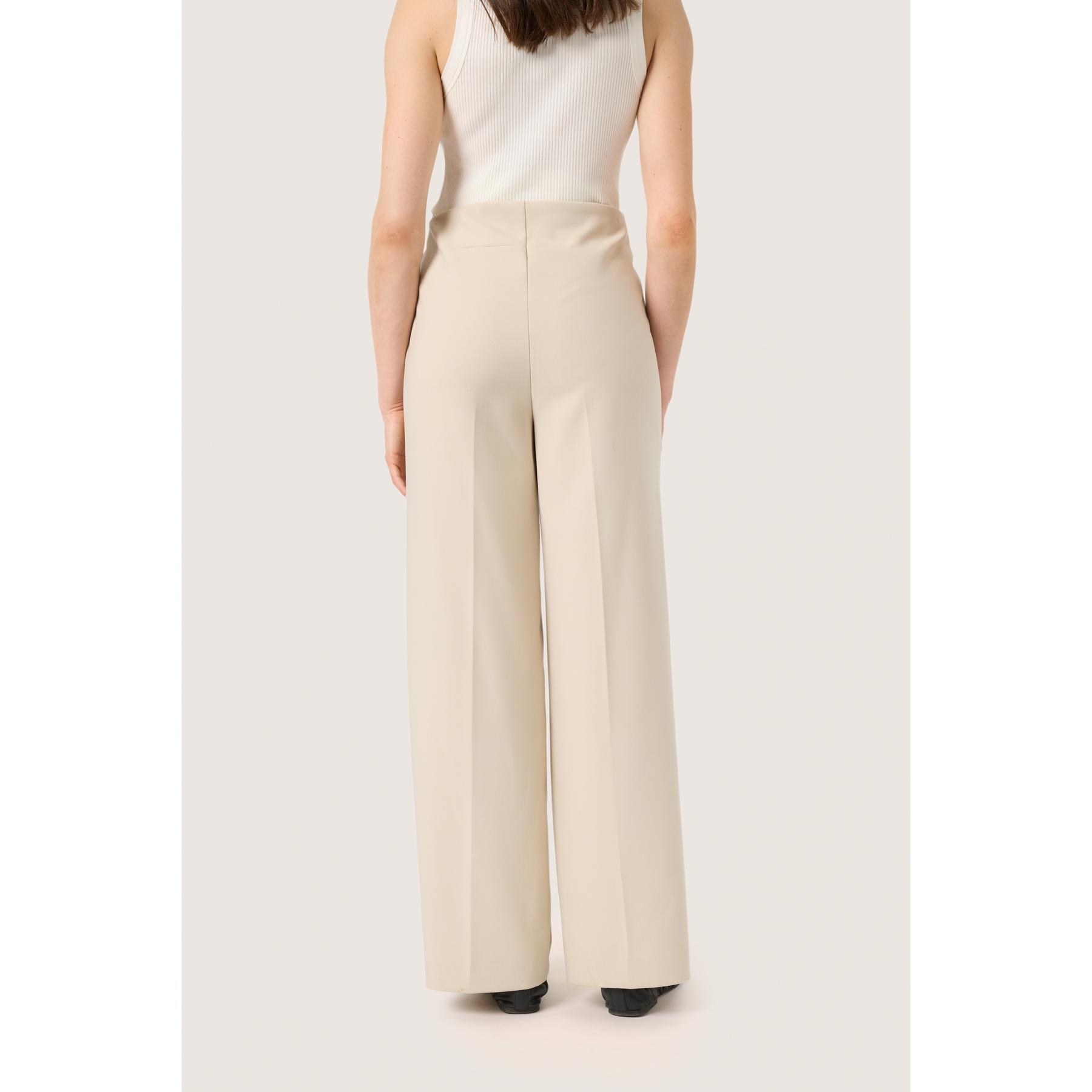 product/s/o/soaked-in-luxury_30407228-130401_6.jpg