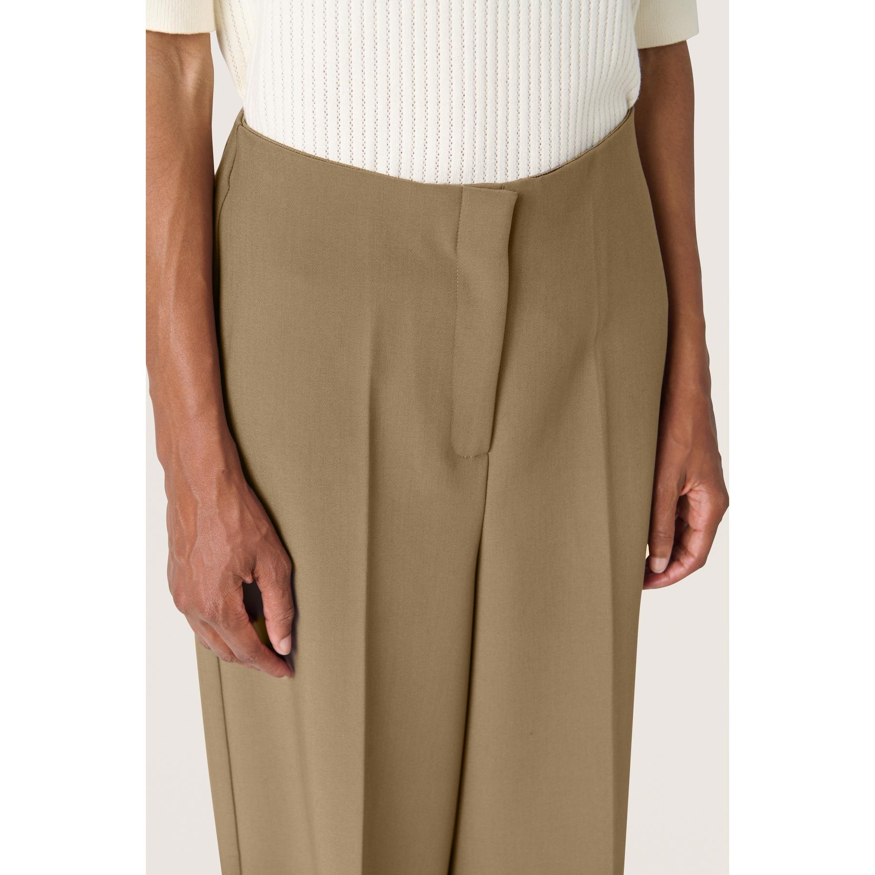 product/s/o/soaked-in-luxury_30407228-180617_4.jpg