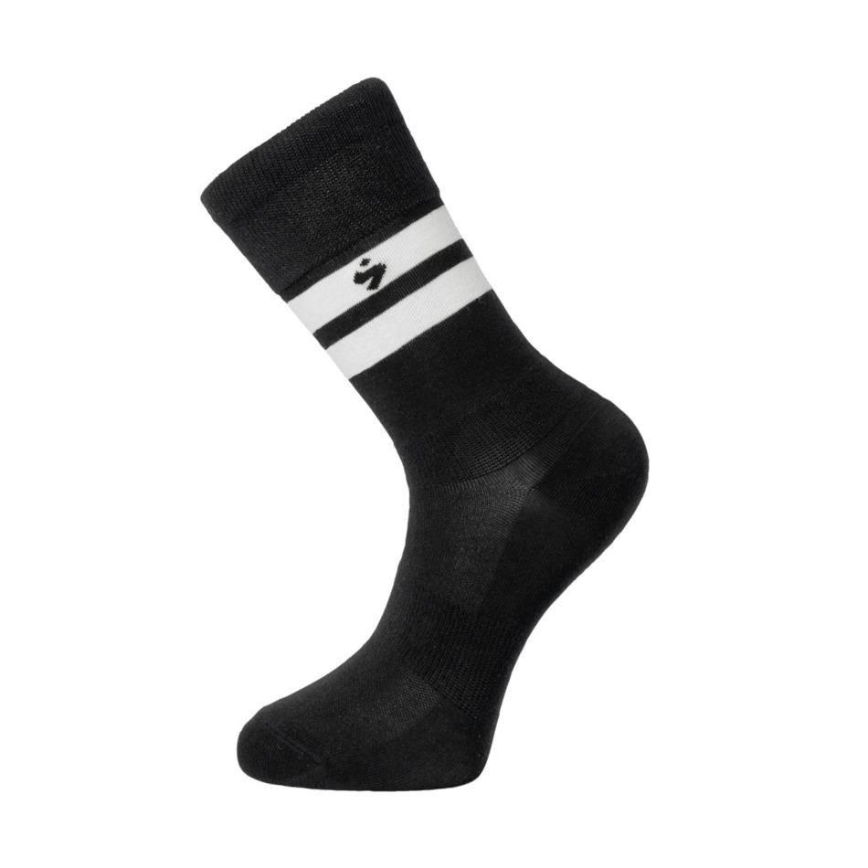 product/s/w/sweet-protection_820415-99901_black_1.jpg