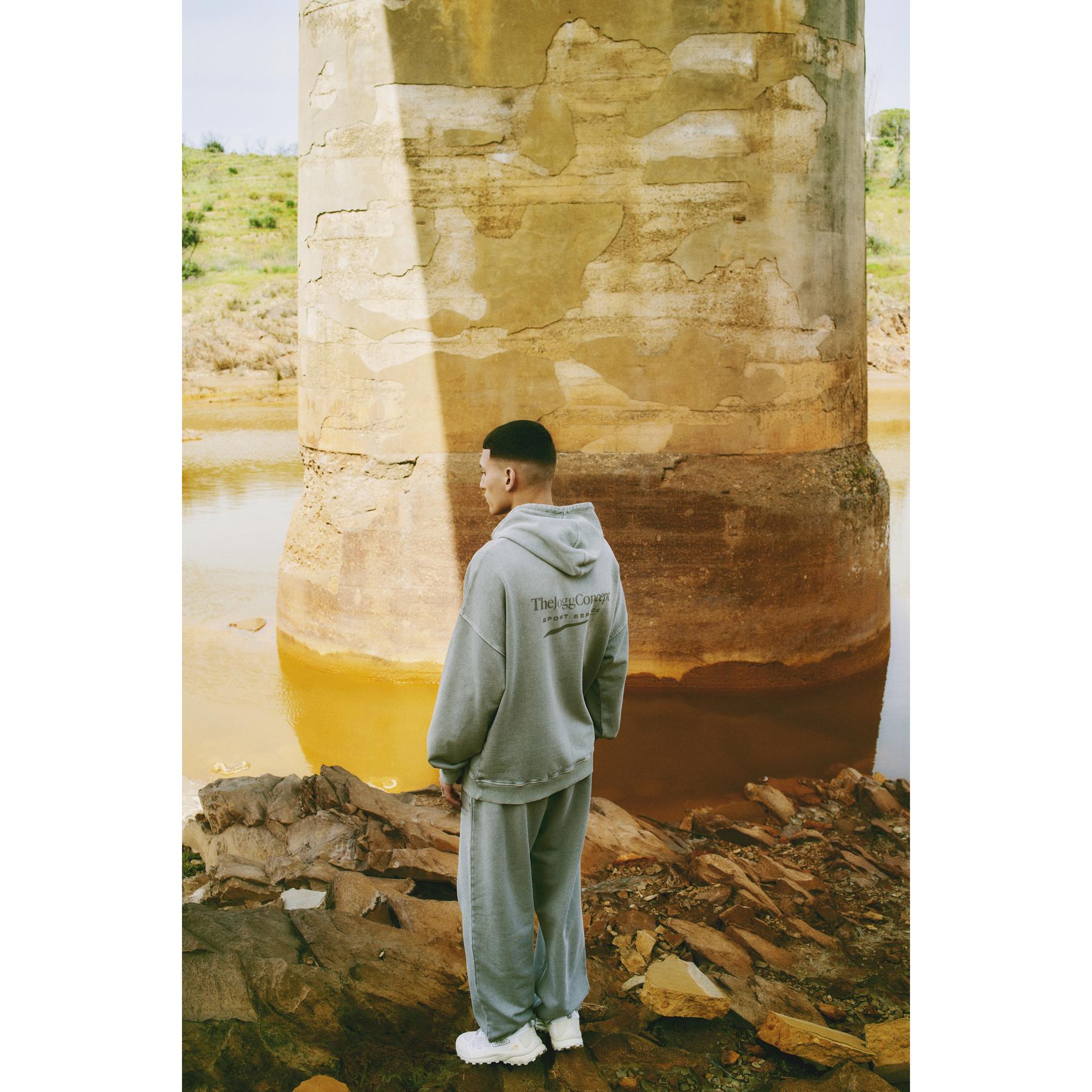 product/t/h/thejoggconcept_22800846-175102_3.jpg