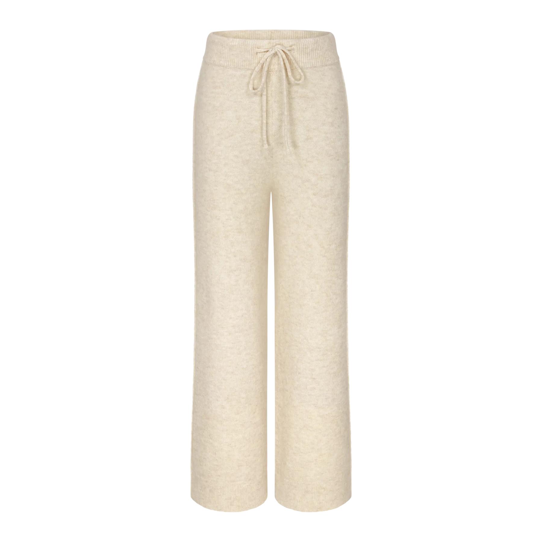 product/t/r/triumph_10225058-pc09_cream-miscellaneous_1.jpg