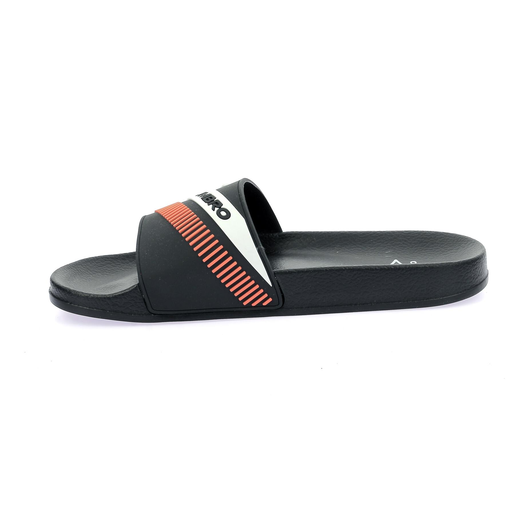 product/u/m/umbro_957580-60-84_noir_4.jpg