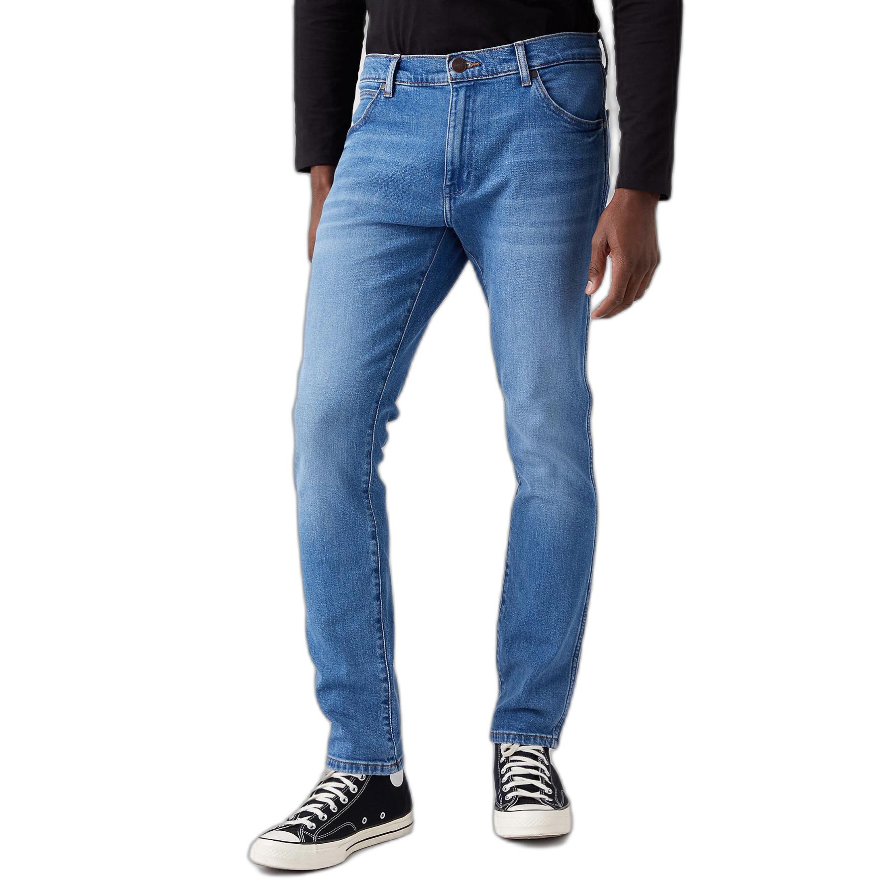 product/w/r/wrangler_112322663_new-favorite_1.jpg