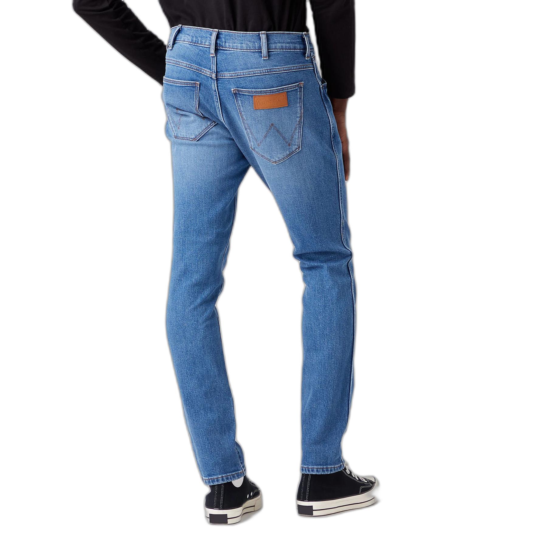 product/w/r/wrangler_112322663_new-favorite_2.jpg