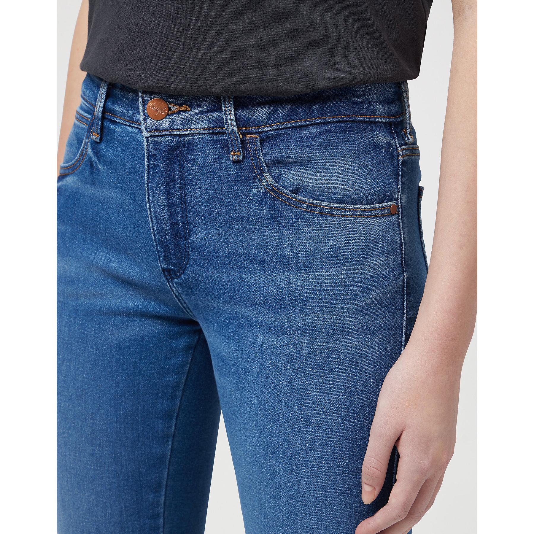 product/w/r/wrangler_112327595_camellia_5.jpg