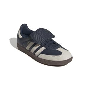 product/2/0/2025_10_adidas_jh5705_6_footwear_photography_front_lateral_top_view_white.jpg