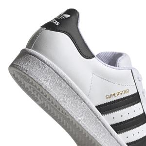 product/a/d/adidas-originals_fv3284_10_footwear_photography_detail_view_3_white_000.jpg