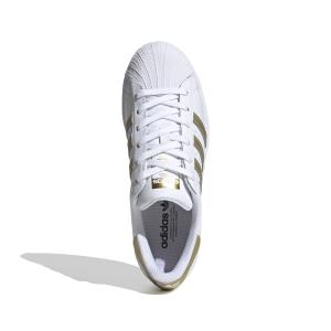 product/a/d/adidas-originals_fx7483_3_footwear_photography_top_portrait_view_white_000.jpg