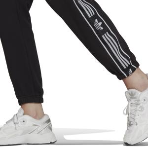 product/a/d/adidas-originals_hm1530_9_apparel_on_model_detail_view_3_white.jpg