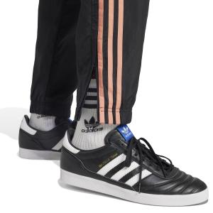 product/a/d/adidas_is6490_7_apparel_on_model_detail_view_2_white.jpg