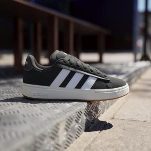 product/a/d/adidas_jr0543_15_footwear_photography_heromrktng_view_3-nw091625.jpg
