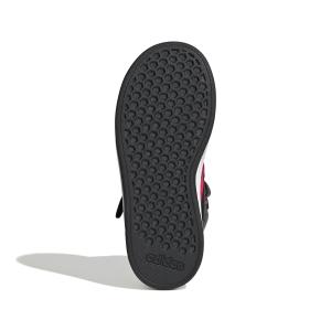 product/a/d/adidas_jr0801_4_footwear_photography_bottom_view_white-nw091625.jpg