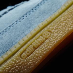 product/a/d/adidas_m18444_8_footwear_photography_detail_view_3_white-nw091725.jpg