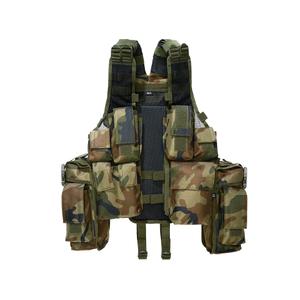 8006-10-gilet-tactiques-brandit-woodland-tu