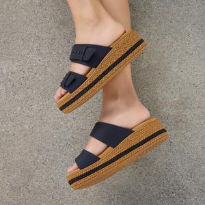 product/c/r/crocs_209978-001_4.jpg