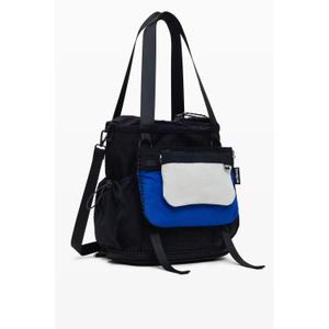 product/d/e/desigual_25waky01-2000_noir-bleu-blanc_3.jpg