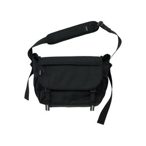 g5fb-161-black-sacoche-banane-gramicci-messenger-black-tu