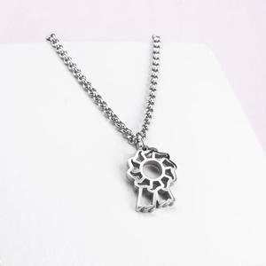 pt-pe-06-hw-ss-00-xx-pendentif-rosace-femme-ponytail-co-steel-tu