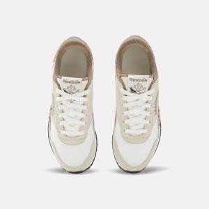 product/r/e/reebok_100239219_chalk-classic-beige-trek-grey_4.jpg