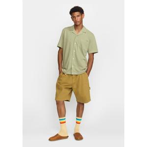 product/r/e/revolution_3175-green_green_5.jpg