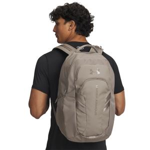 1384671-200-sac-a-dos-under-armour-hustle-6-0-pro-taupe-dusk-taupe-dusk-tu